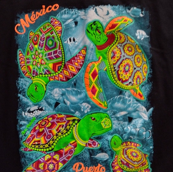Short sleeve turtle and dolphin t-shirt from Puerto Vallarta Mexico. XL.…nwot - Picture 10 of 13